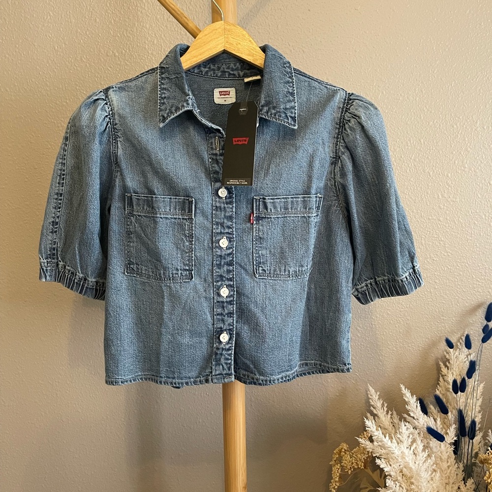 Levi’s denim top